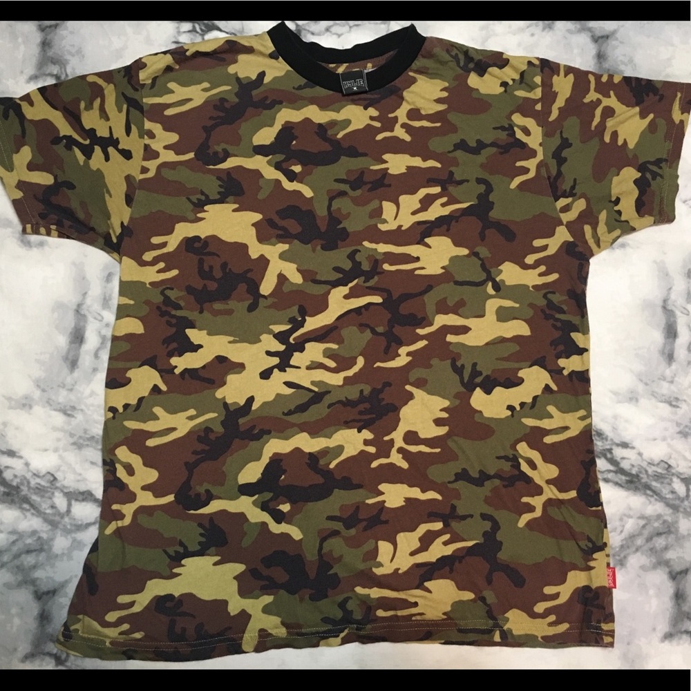 Kylie Jenner shop camo tee